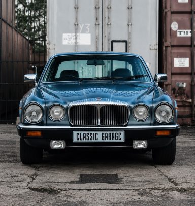 Classic Garage old mobile